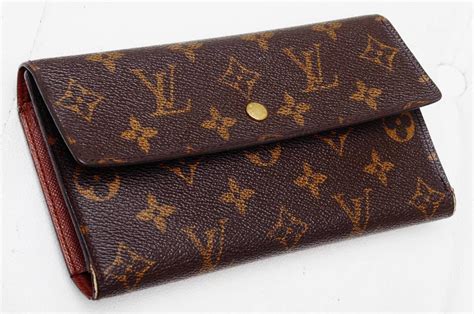 trifold louis vuitton wallet